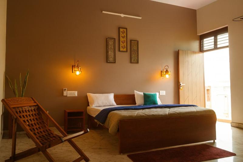 Happy Home Jaipur - Peaceful Villa with Garden - image 10