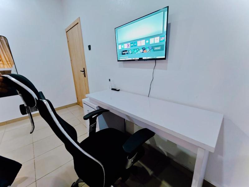 Furnished 3-Bedroom Apartment for Shortlet - Lekki - image 5