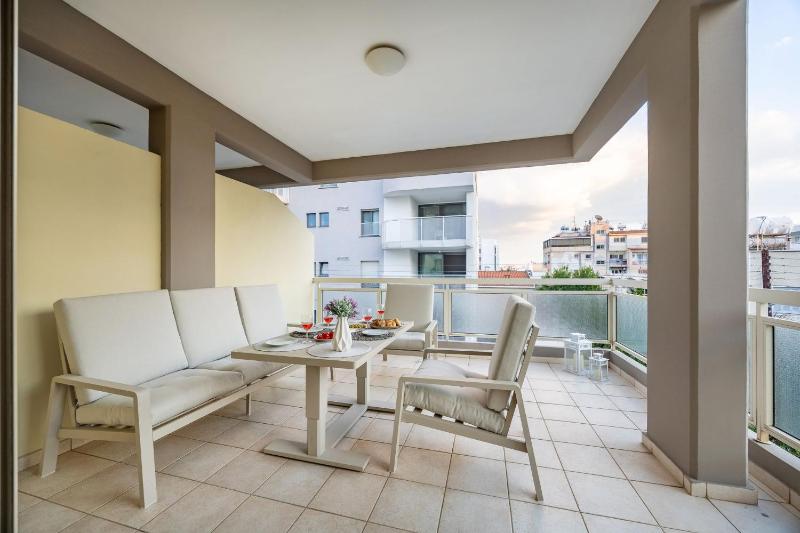 Lena Court - Spacious 3bdr City Views - image 12