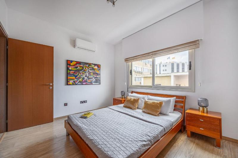 Lena Court - Spacious 3bdr City Views - image 6