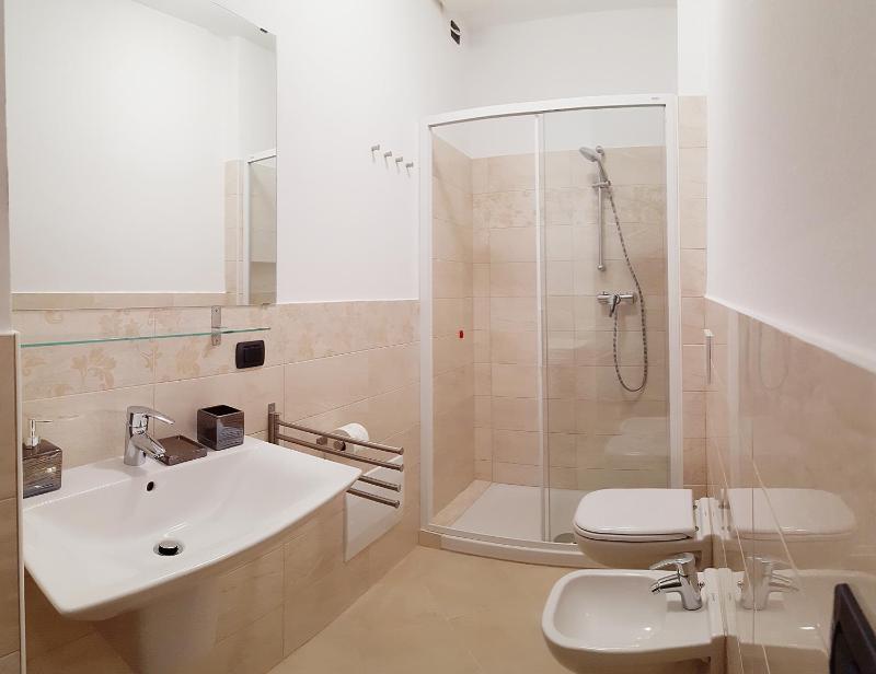 Double or Twin Room with Private External Bathroom image 3