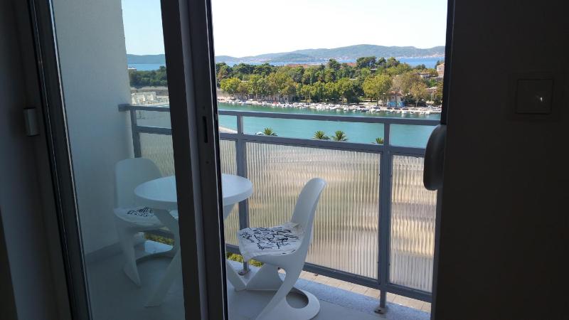 Panorama Apartment - image 2