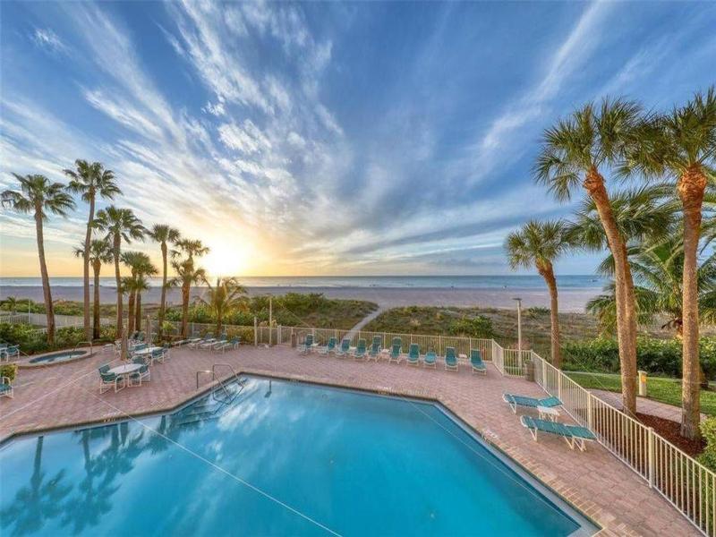 Crescent Beach Club 12E-N - image 36