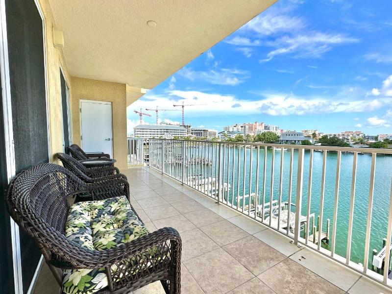 Bay Harbor 405 - image 1