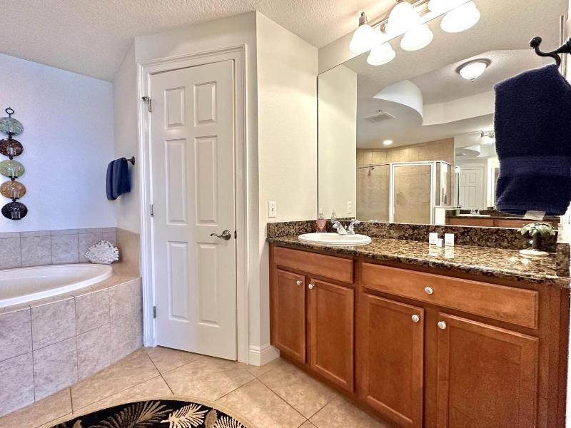 Bay Harbor 405 - image 28