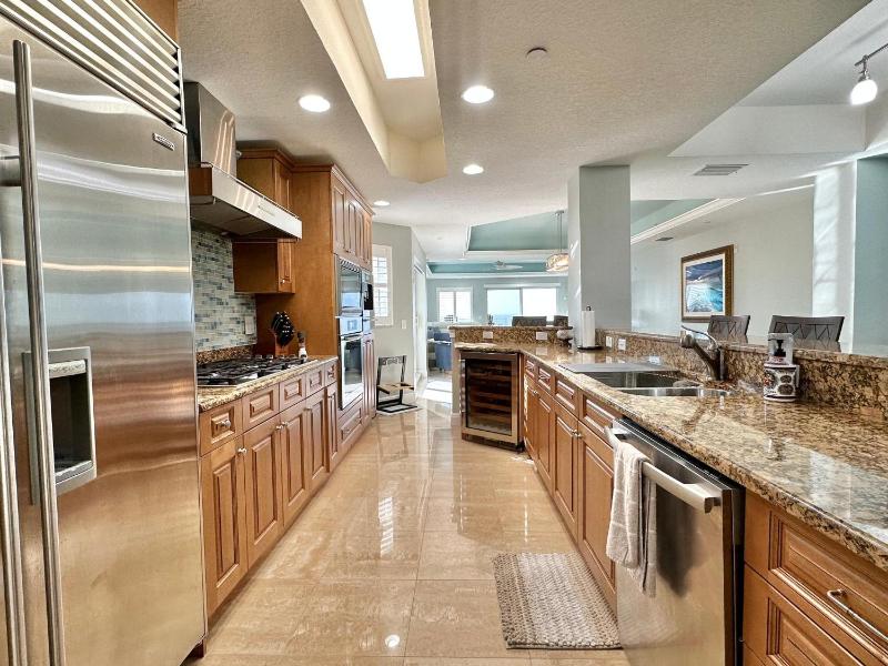 Chateaus on White Sands 302 - image 2