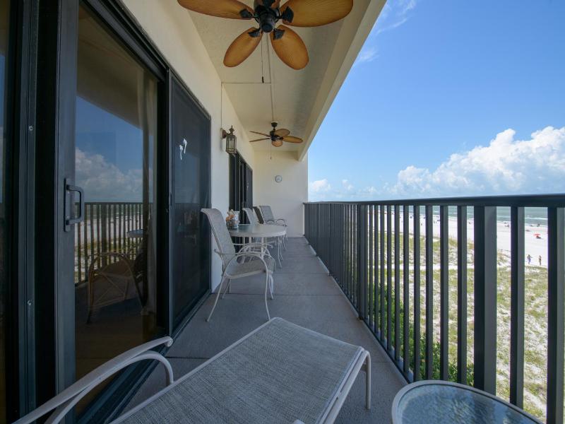 Surfside Condos 402 - image 18