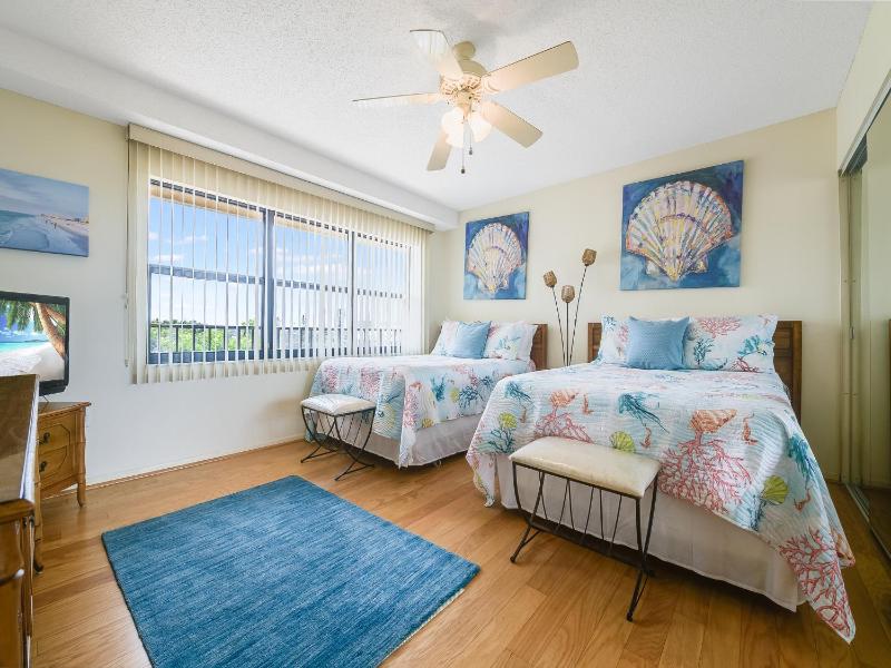 Surfside Condos 402 - image 28