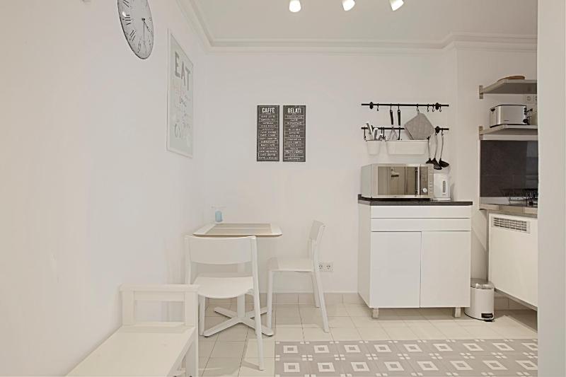 Superior One-Bedroom Apartment - Annex image 4