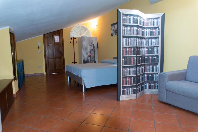 Studio Apartment image 4