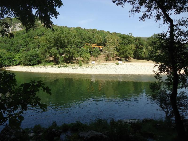Double Room with Terrace - River View image 1