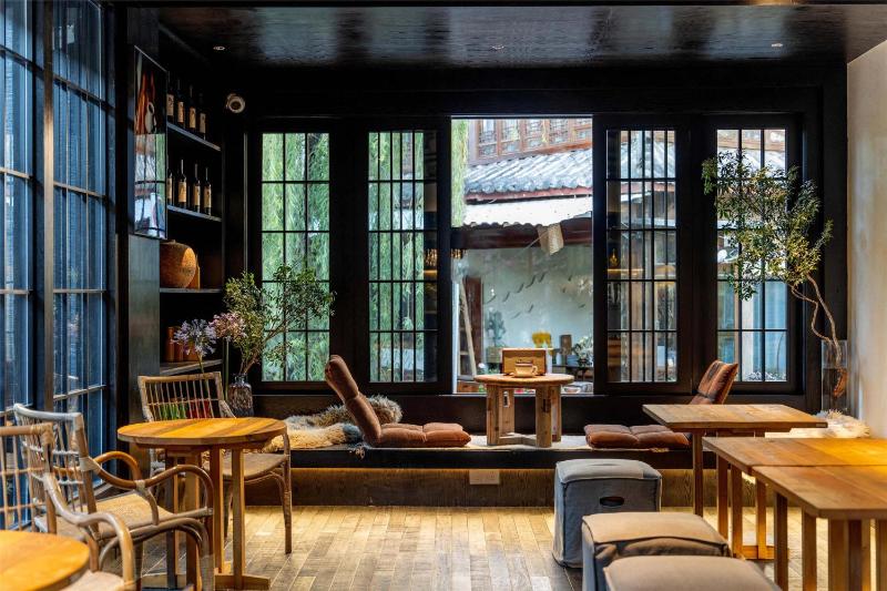 Lijiang Old Town Bamboo Pavilion Free Coffee Free Airport or High Speed Rail Pick-Up for 3-Nights - image 40