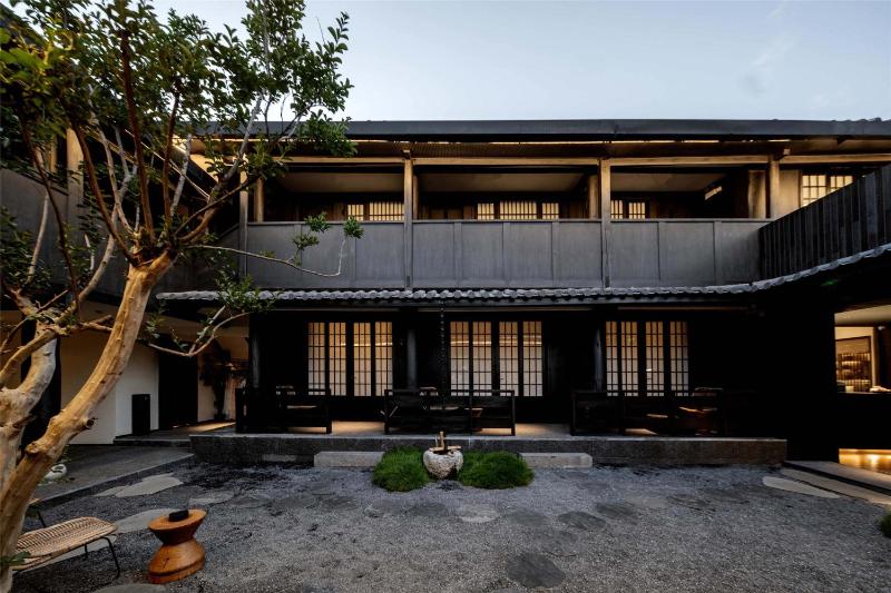 Lijiang Old Town Bamboo Pavilion Free Coffee Free Airport or High Speed Rail Pick-Up for 3-Nights - image 32