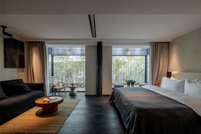 Lijiang Old Town Bamboo Pavilion Free Coffee Free Airport or High Speed Rail Pick-Up for 3-Nights - image 7