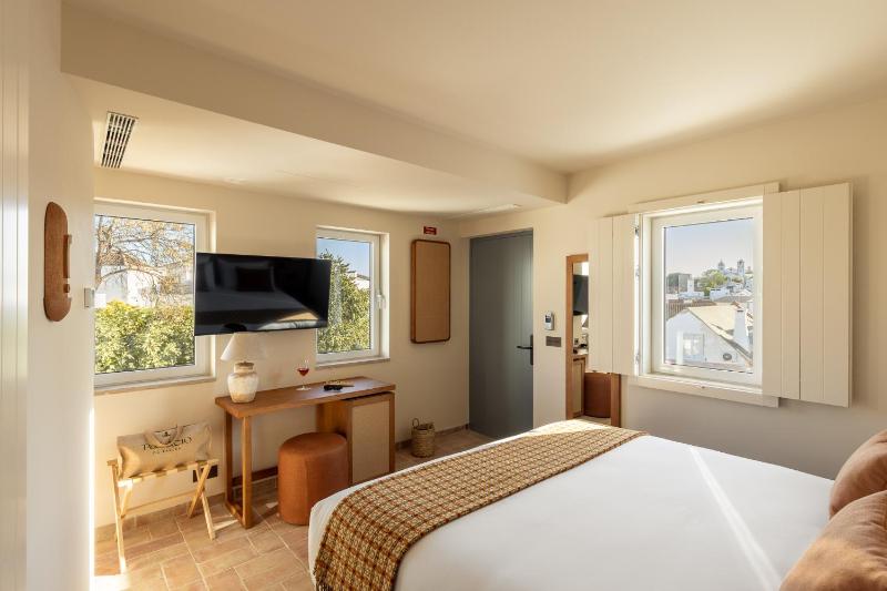 Palácio de Tavira a Small Luxury Hotel of the World - image 9