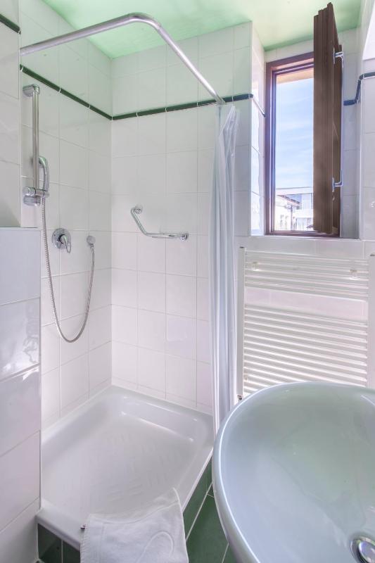 Standard Double or Twin Room image 2