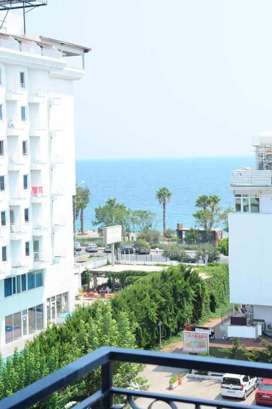 Junior Suite with Sea View image 4