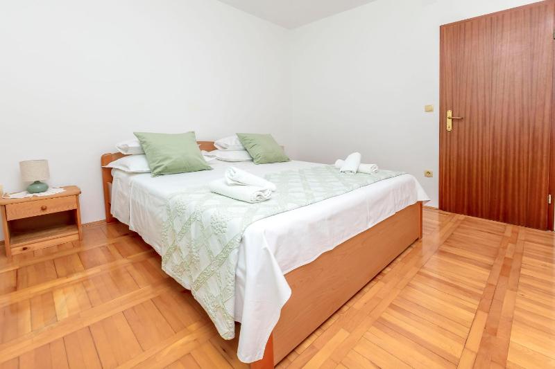 Apartments Toni - image 8