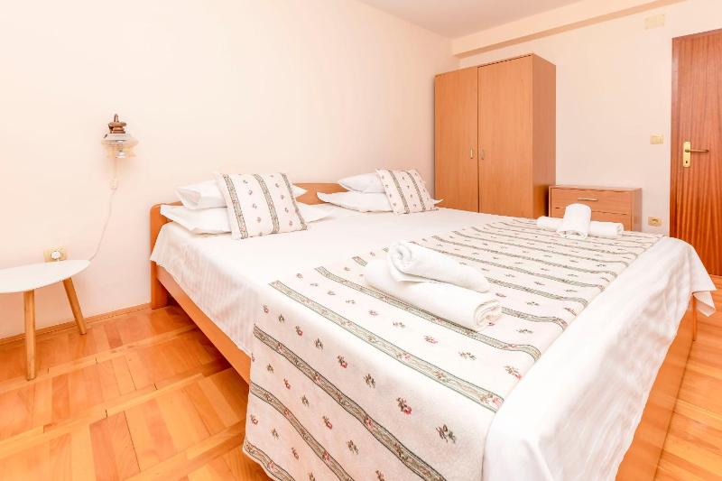 Apartments Toni - image 21