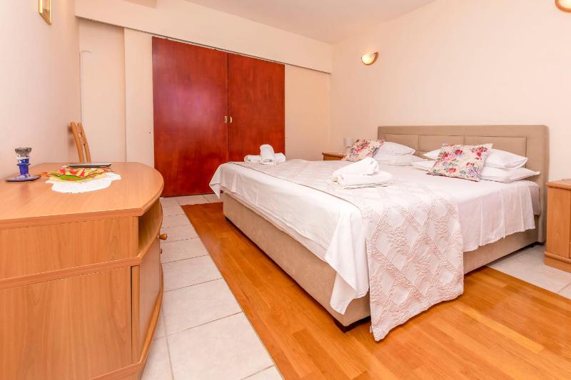 Apartments Toni - image 11