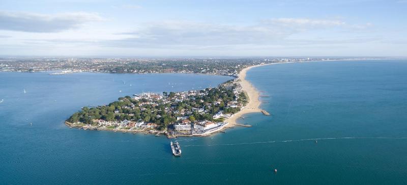SEA AIR by BOURNECOAST - A Two Bedroom Apartment with Parking - Minutes to the Sandy Beaches - FM10676 - image 39