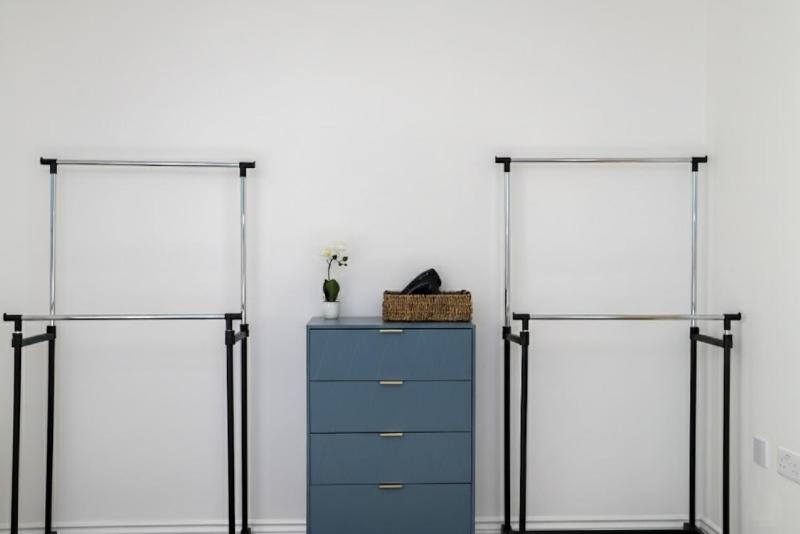 Syster Properties Modern Leicester Stay with Free Parking LE2 Area - image 25