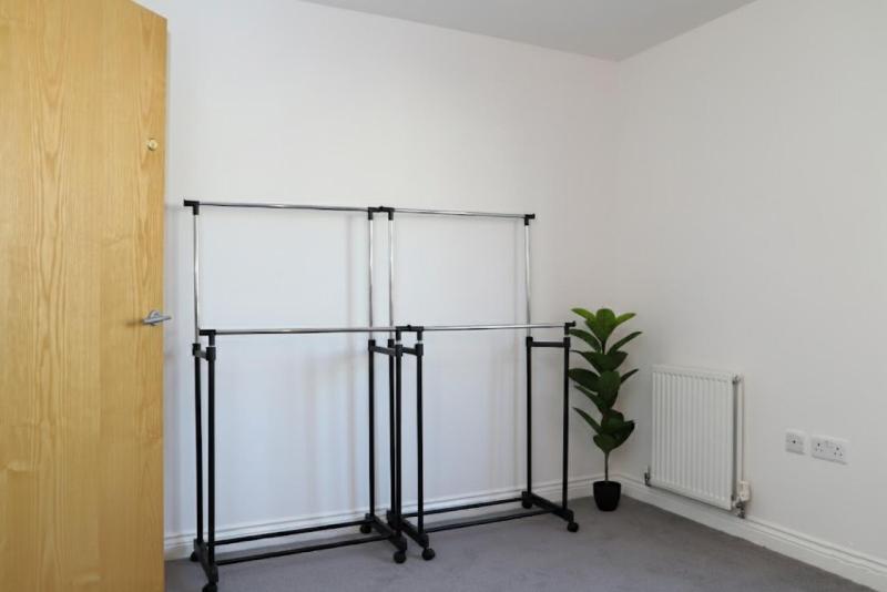 Syster Properties Modern Leicester Stay with Free Parking LE2 Area - image 35
