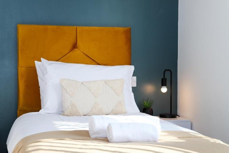 Syster Properties Modern Leicester Stay with Free Parking LE2 Area - image 28