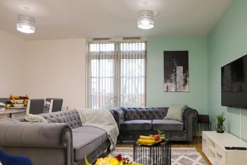 Syster Properties Modern Leicester Stay with Free Parking LE2 Area - image 41