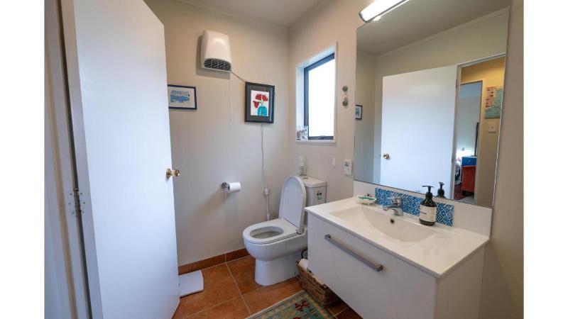 Travellers Retreat 1 Bedroom in Central Auckland - image 7