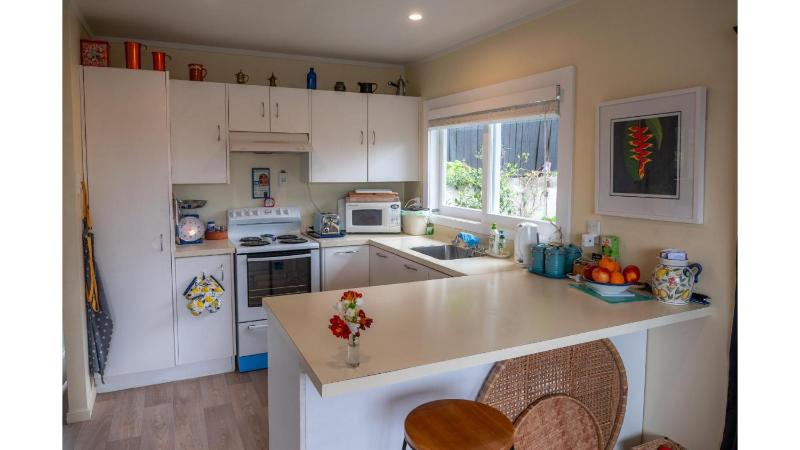 Travellers Retreat 1 Bedroom in Central Auckland - image 10