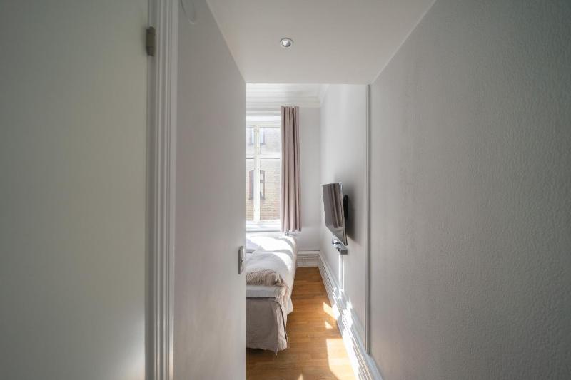 TwentySix - image 27
