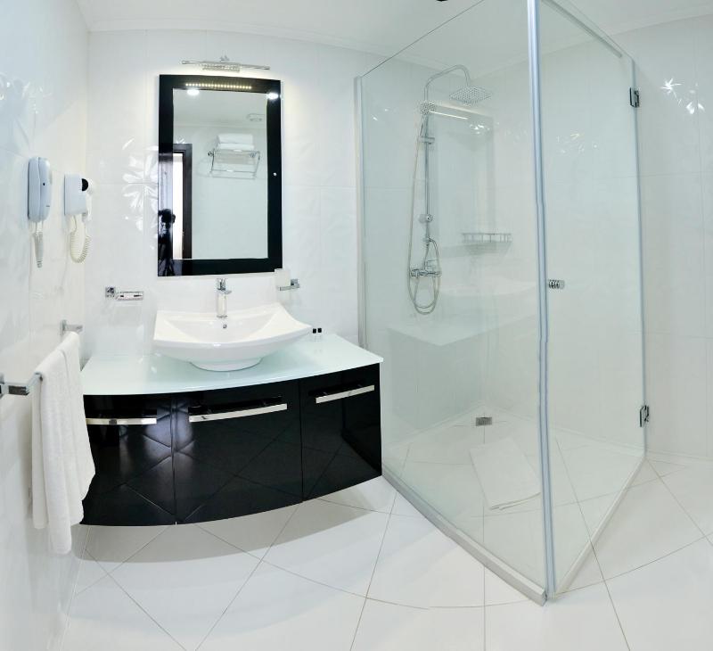 Executive Suite image 2
