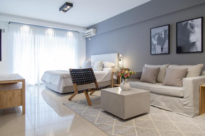 Recoleta Luxe Modern Stay Studio for Two - image 14