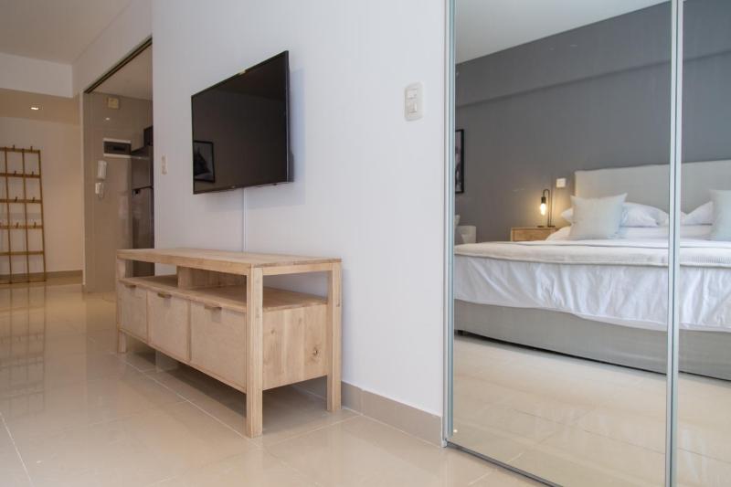 Recoleta Luxe Modern Stay Studio for Two - image 12