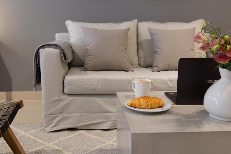 Recoleta Luxe Modern Stay Studio for Two - image 10