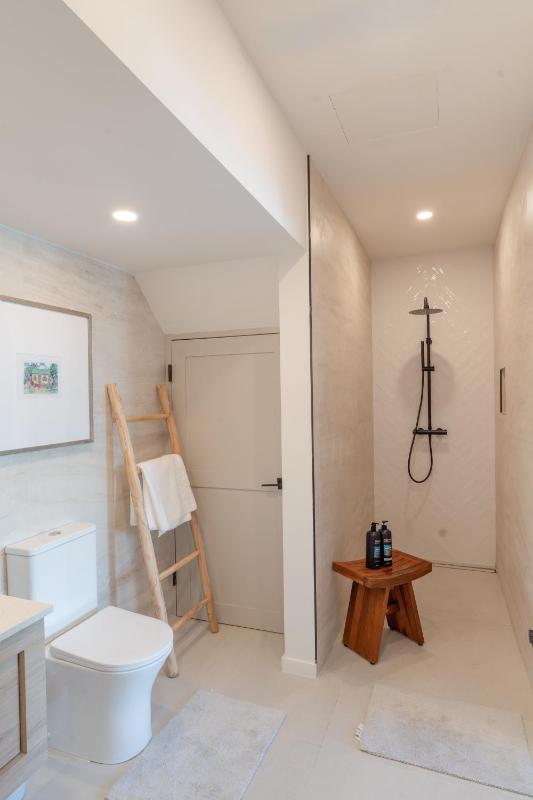 Stylish West Coast 3BR Retreat with Pool Near Beach - image 16