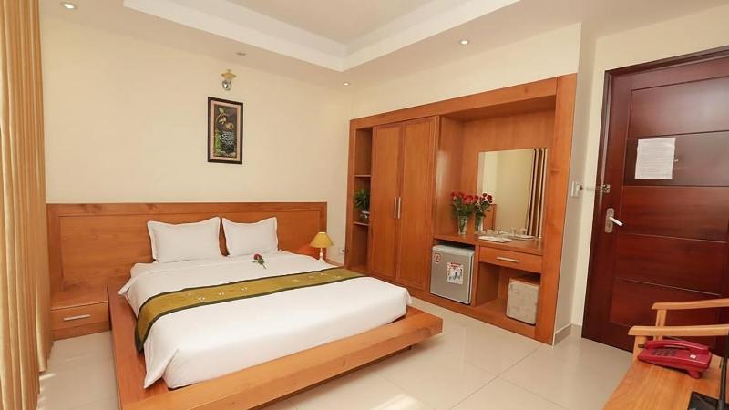 Jolilian Hotel Bãi Sau - image 14