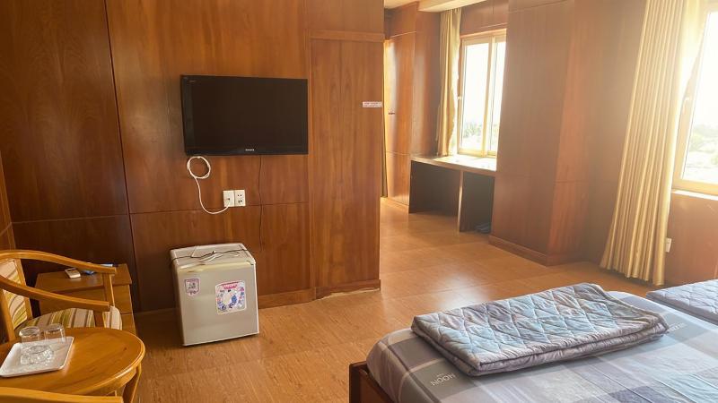 Jolilian Hotel Bãi Sau - image 1