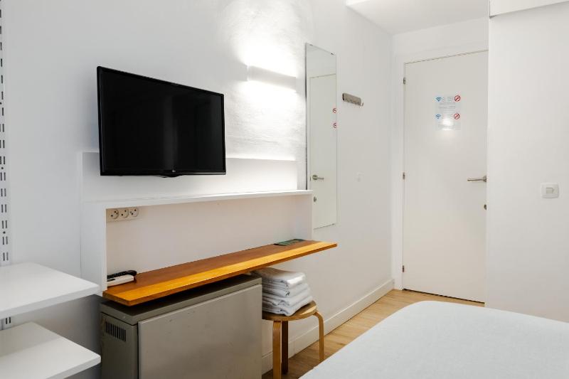 Hostal La Zona - image 7