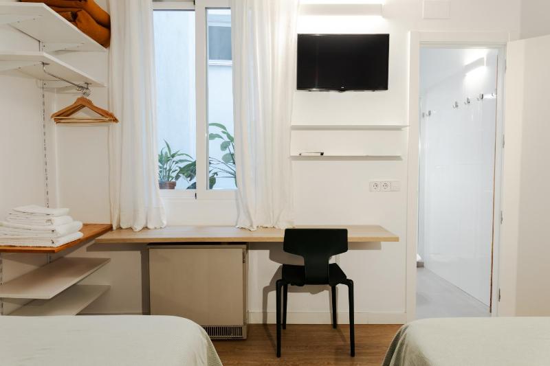 Hostal La Zona - image 4