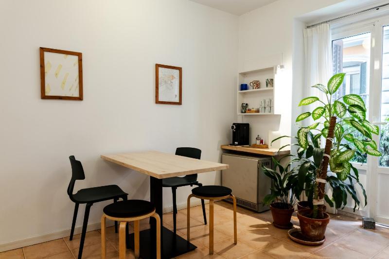 Hostal La Zona - image 9