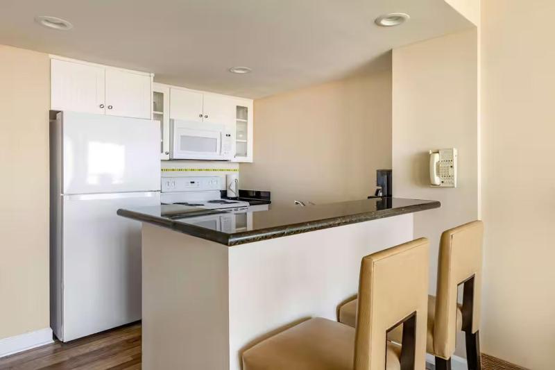 Hilton Ocean Beach Club Resort Virginia Beach VA - 2BR Suite - image 15