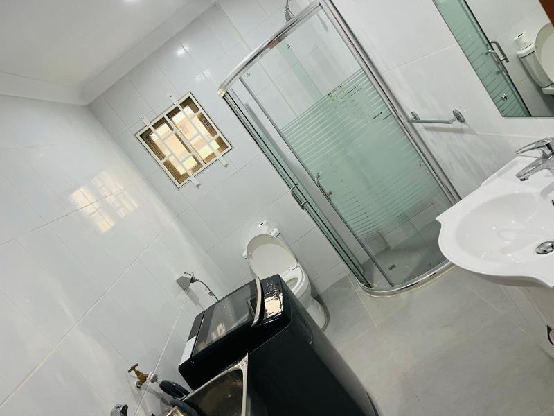 Oxford Apartments - image 2