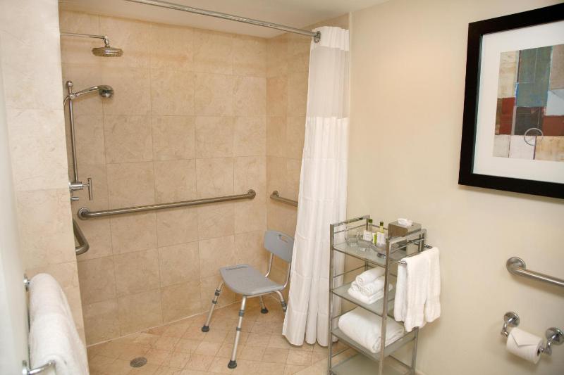 GALLERYone - a DoubleTree Suites by Hilton Hotel - image 21
