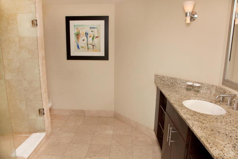 GALLERYone - a DoubleTree Suites by Hilton Hotel - image 49