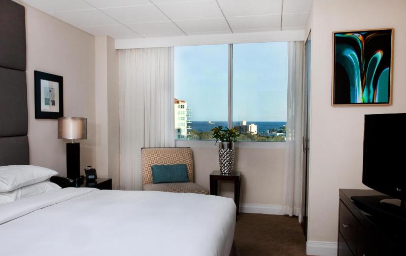 GALLERYone - a DoubleTree Suites by Hilton Hotel - image 10