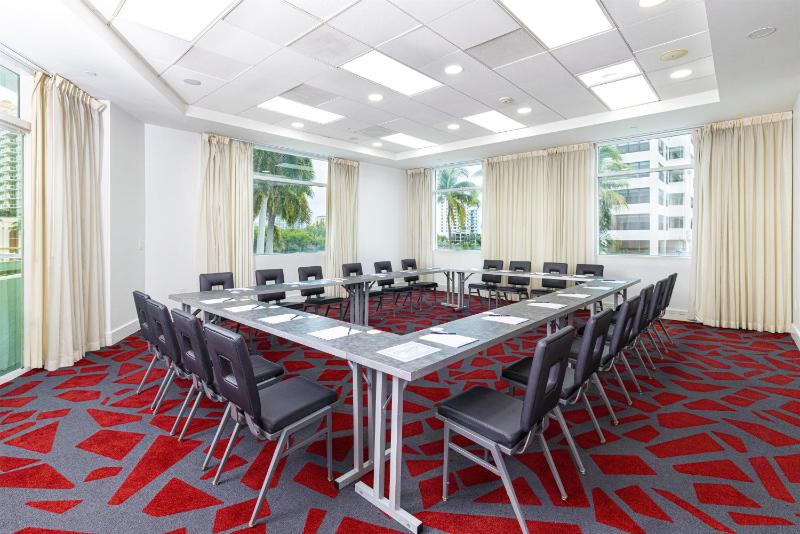 GALLERYone - a DoubleTree Suites by Hilton Hotel - image 4