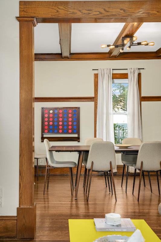 Bde Maka Stay - Classic 5 BR Heart of Uptown - Hennepin & Lyndale - Close to Lakes - image 20