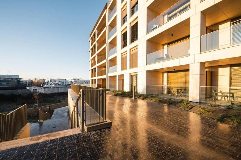 Modern Studio in Gasperich with Balcony & Wi-Fi - image 12